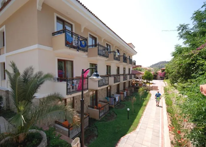 Perdikia Beach