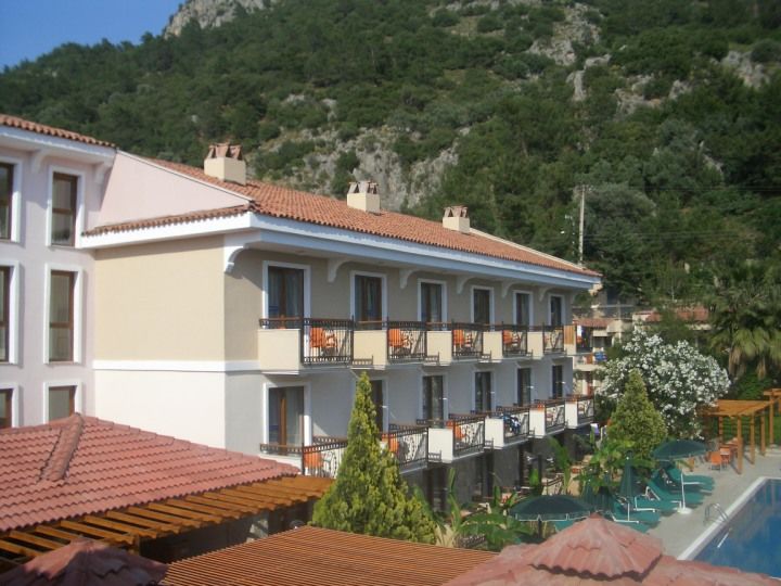 Отель Perdikia